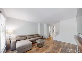 Photo #3: 1013862 Listing