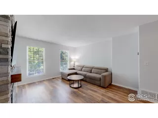 Photo #4: 1013862 Listing