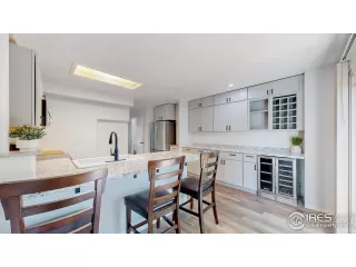 Photo #6: 1013862 Listing