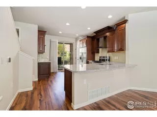 Photo #4: 1014530 Listing