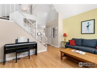 Photo #4: 1014885 Listing