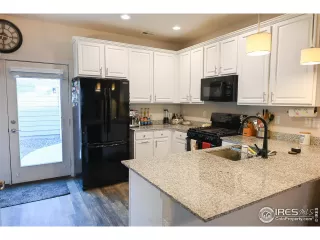 Photo #4: 1015081 Listing 