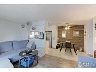 Photo #4: 1015099 Listing