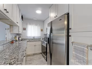 Photo #6: 1015099 Listing