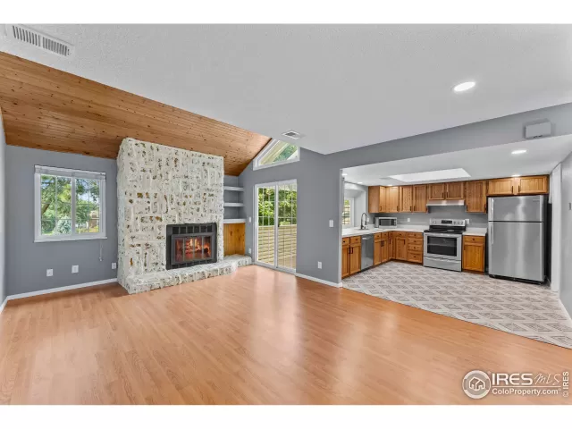 MLS: 1015527 Condo For Sale