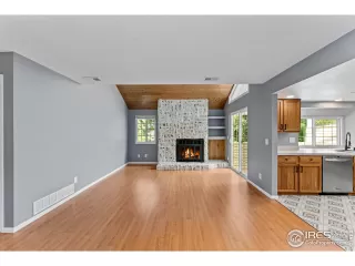 Photo #2: 1015527 Listing 