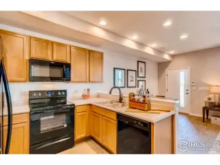 Photo #3: 1016559 Listing