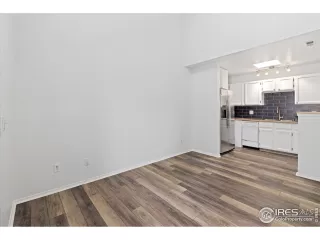 Photo #6: 1017120 Listing