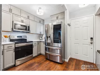 Photo #2: 1017184 Listing