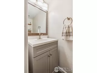 Photo #4: 1017184 Listing