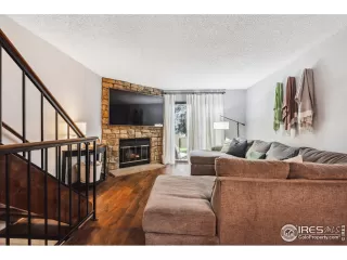 Photo #6: 1017184 Listing