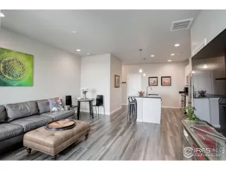 Photo #3: 1017524 Listing