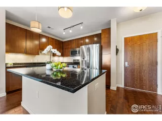 Photo #3: 1017642 Listing