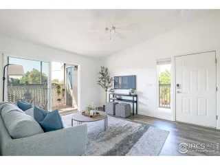 Photo #4: 1017911 Listing 