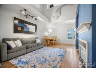 Photo #5: 1018668 Listing