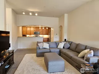 Photo #4: 1018683 Listing