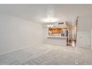 Photo #2: 1018874 Listing