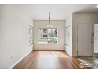Photo #6: 1018940 Listing