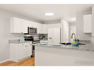 Photo #3: 1019051 Listing