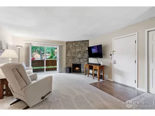 Photo #6: 1019103 Listing