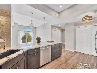 Photo #4: 1019446 Listing