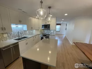 Photo #3: 1020022 Listing