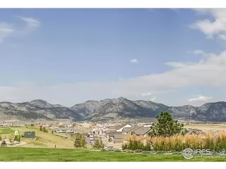 Photo #6: 1020691 Listing