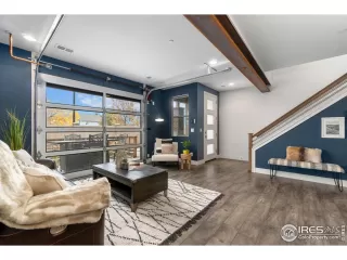 Photo #2: 1021631 Listing
