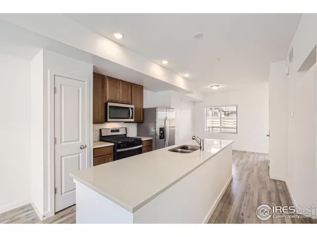 MLS: 1022063 Condo For Sale