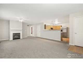 Photo #6: 1022203 Listing