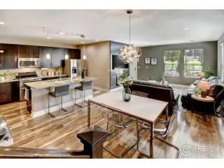 Photo #4: 1022240 Listing