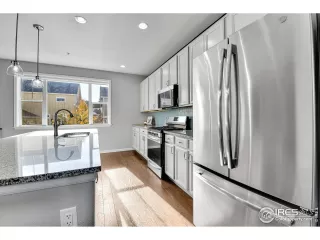 Photo #6: 1022592 Listing