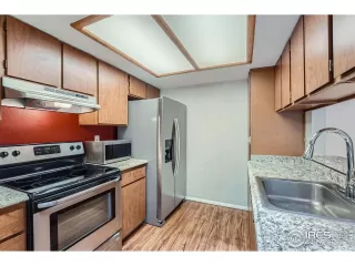 Photo #4: 1022975 Listing