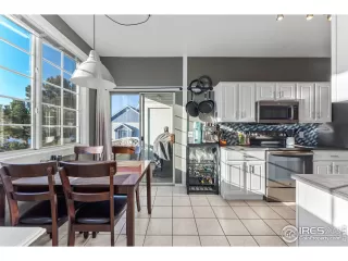 Photo #5: 1024301 Listing 