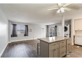 Photo #3: 1024307 Listing