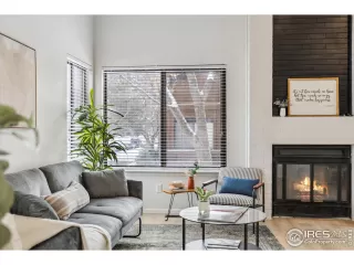 Photo #3: 1024400 Listing