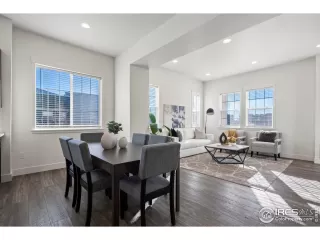 Photo #6: 1024428 Listing