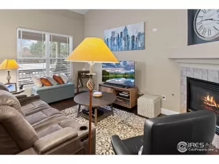 Photo #6: 1024433 Listing