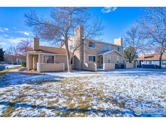 MLS: 1024438 Condo For Sale