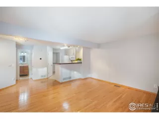 Photo #5: 1024442 Listing 