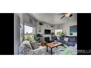 Photo #4: 1025246 Listing