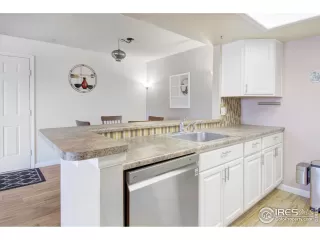 Photo #2: 1025355 Listing