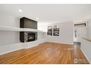 Photo #3: 1025744 Listing