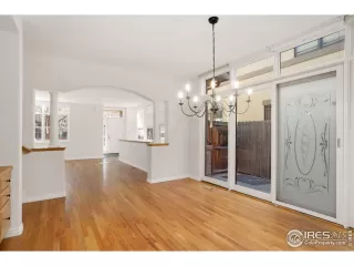 Photo #5: 1025744 Listing