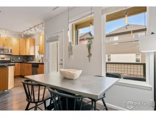 Photo #5: 1025814 Listing