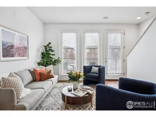 Photo #4: 1026673 Listing 