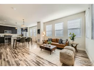 Photo #2: 1026917 Listing