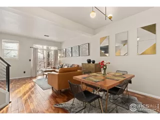 Photo #2: 1026921 Listing