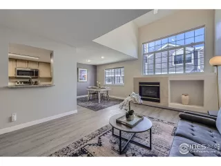 Photo #5: 1027184 Listing