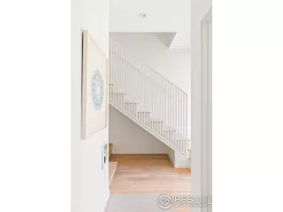 Photo #3: 1027495 Listing